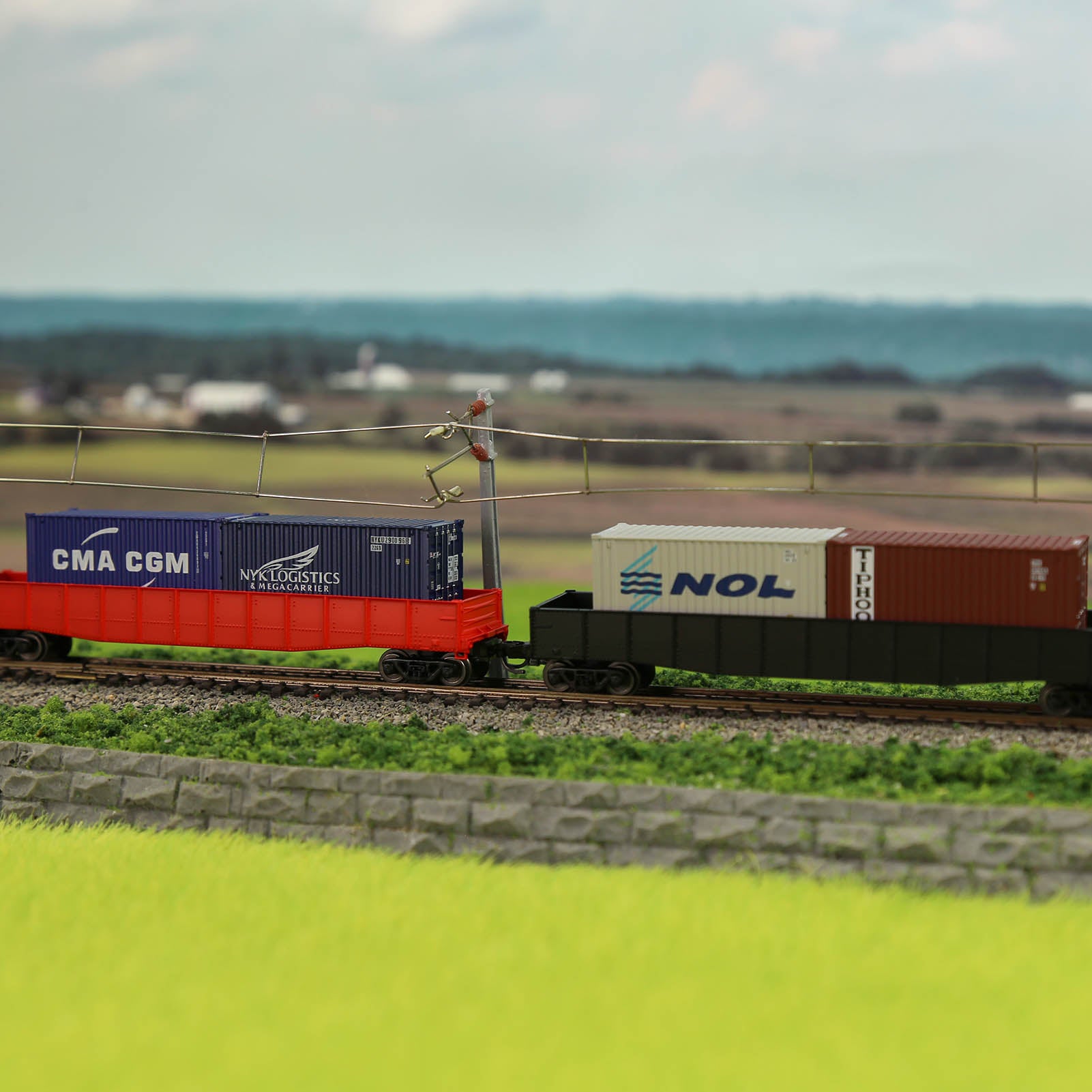 C15007 3pcs N Scale 1:160 20ft Shipping Container