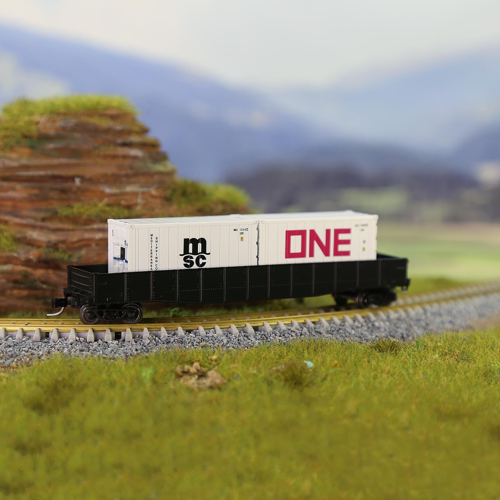 C15011 1pc N Scale 1:160 20ft Hi-Cube Reefer Shipping Container