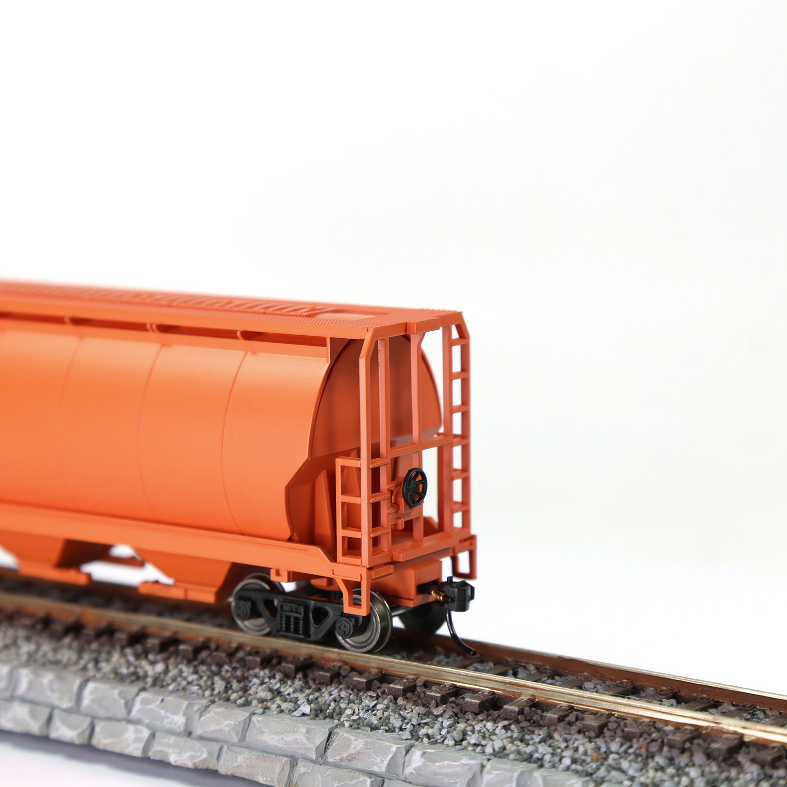 C8744 1 Piece HO Scale 1:87 Cylindrical Covered Grain Hopper Car Rolling Stock