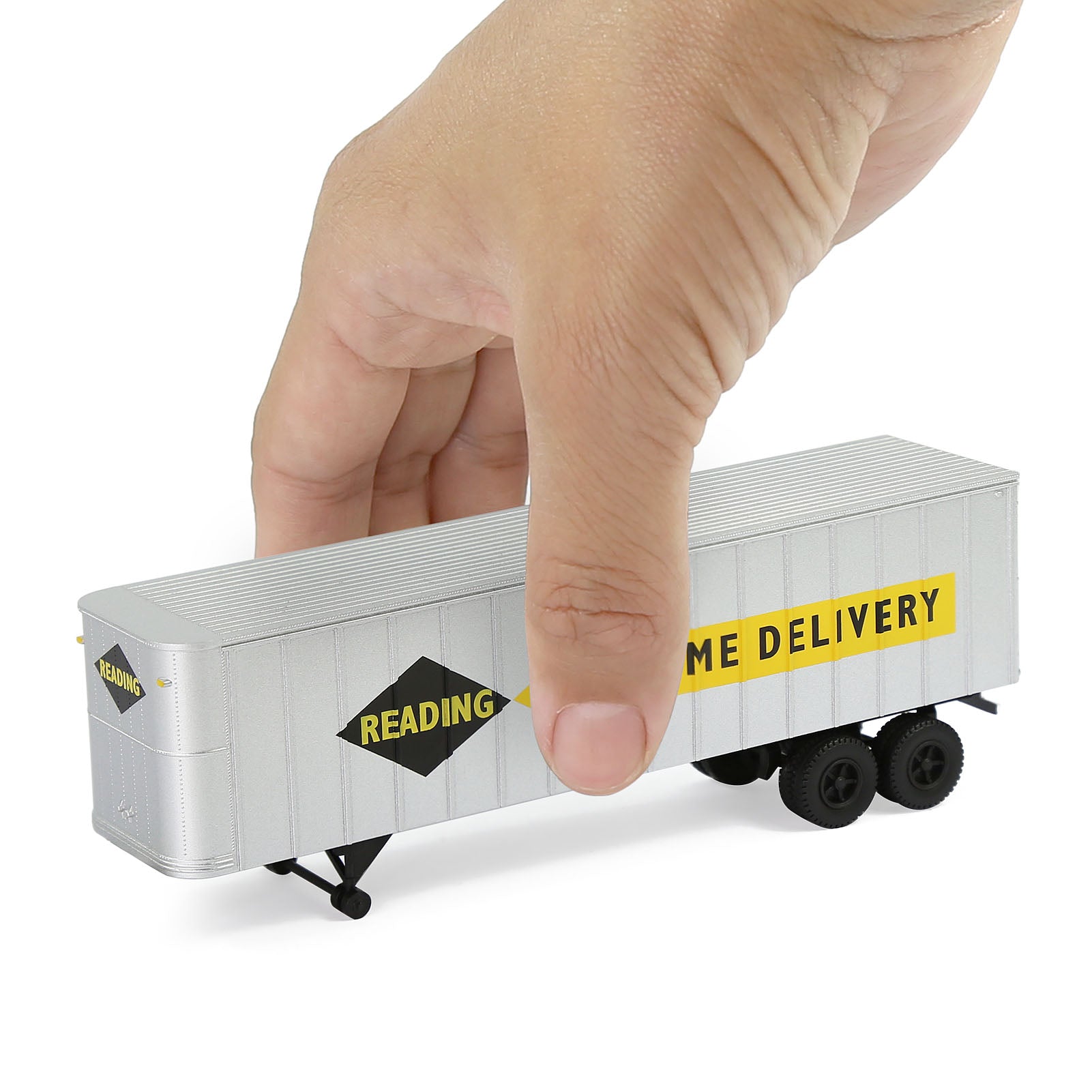 C8766 1 Piece HO Scale 1:87 Model Trailer for Railway Tractor