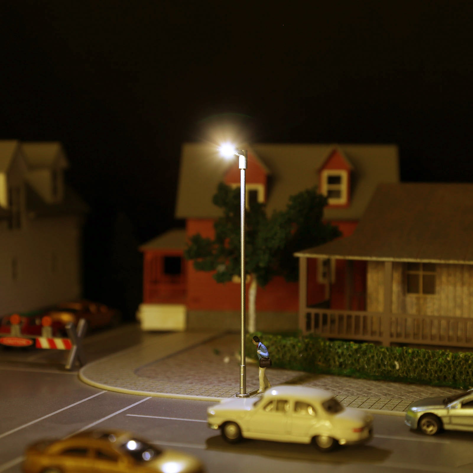 LD12 10pcs Z N TT HO OO Scale Metal Street Lights Silver LED