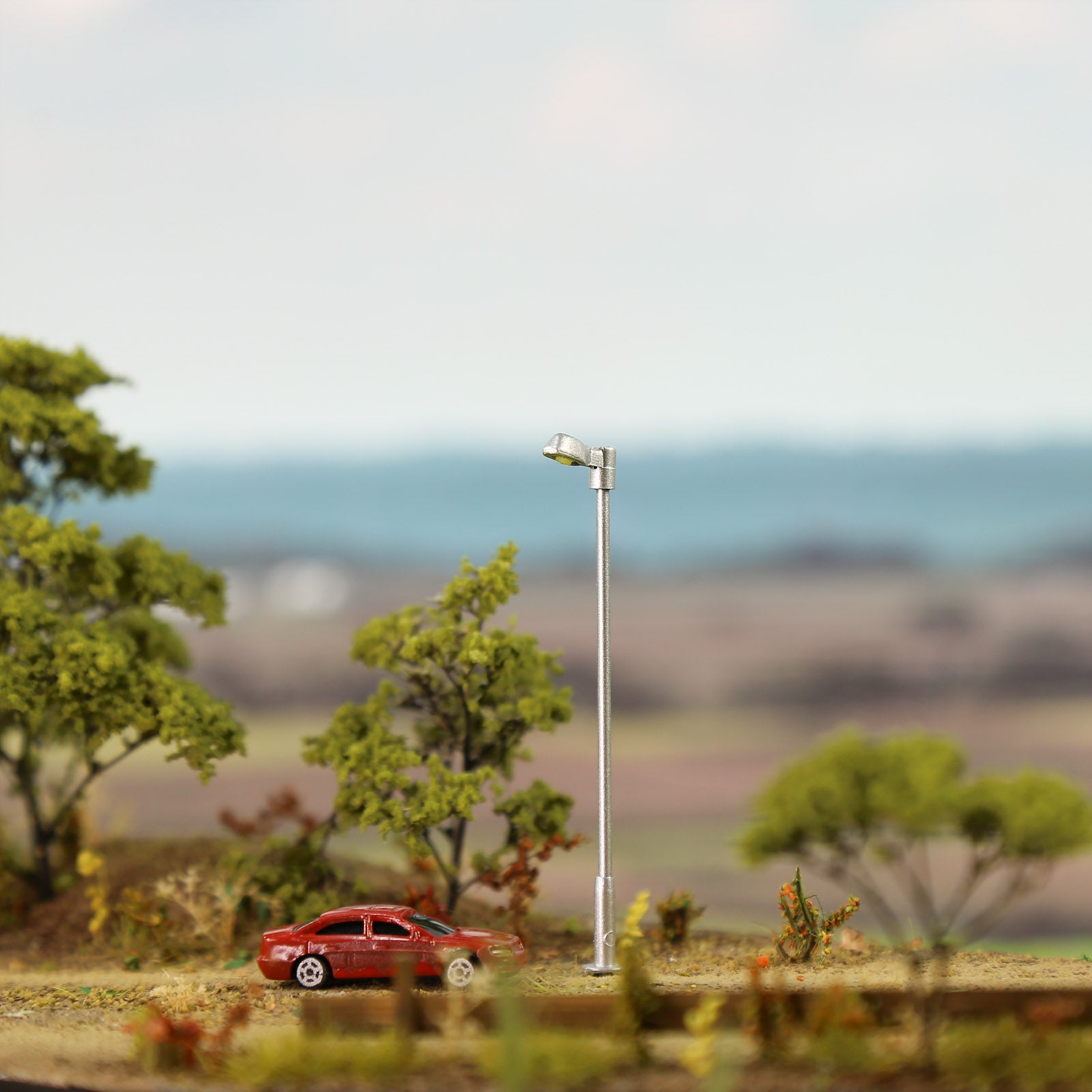 LD12 10pcs Z N TT HO OO Scale Metal Street Lights Silver LED