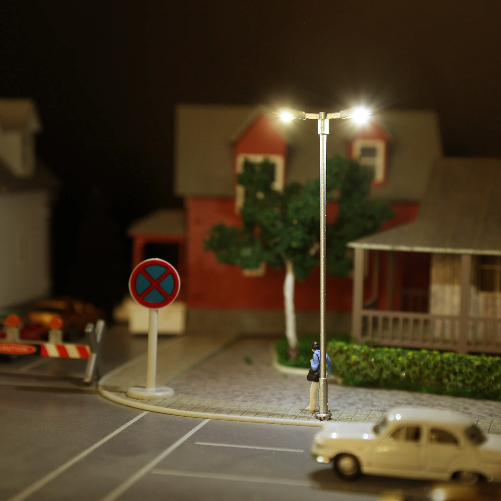 LD13 10pcs Z N TT HO OO Scale Metal Street Lights Silver LED Lamps