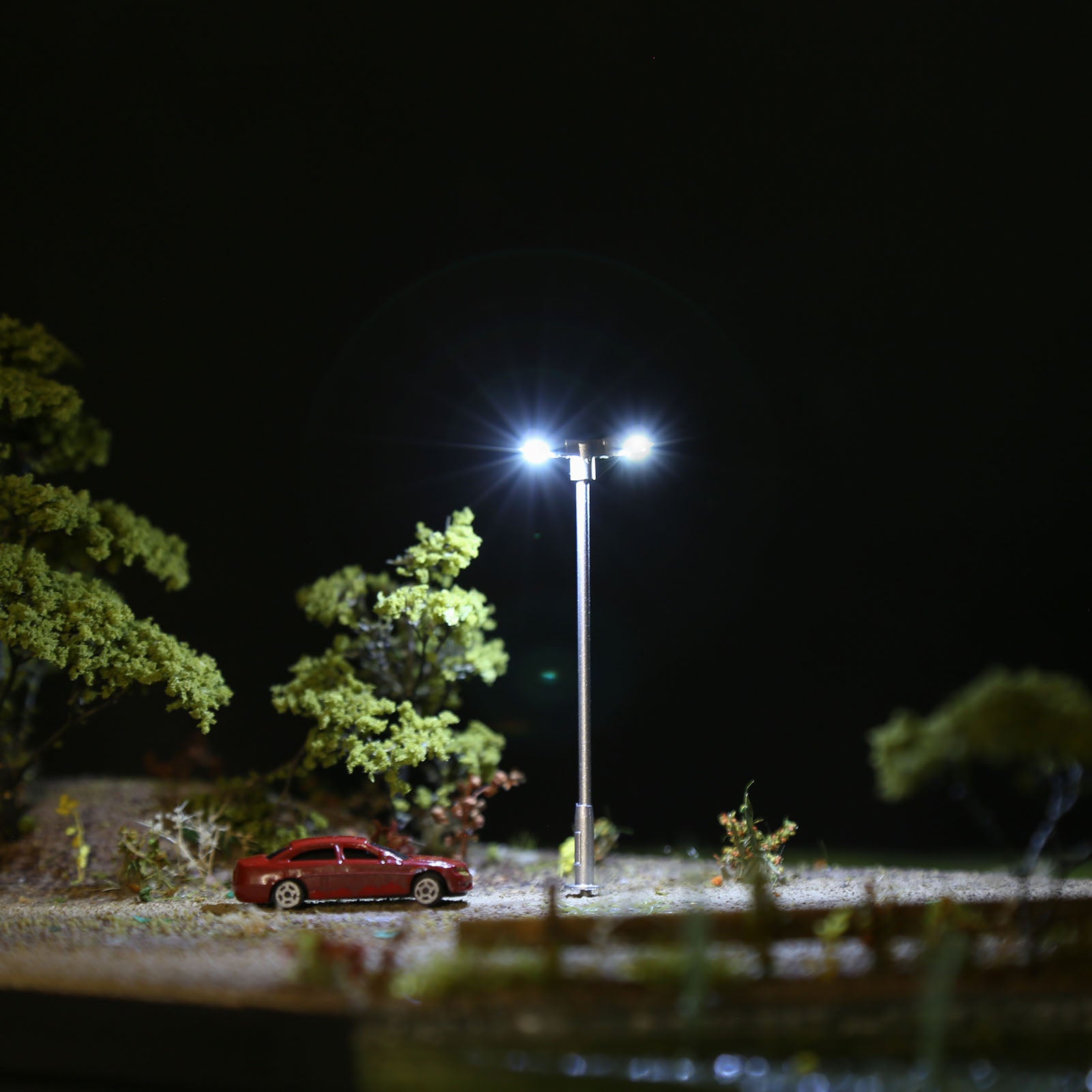 LD13 10pcs Z N TT HO OO Scale Metal Street Lights Silver LED Lamps