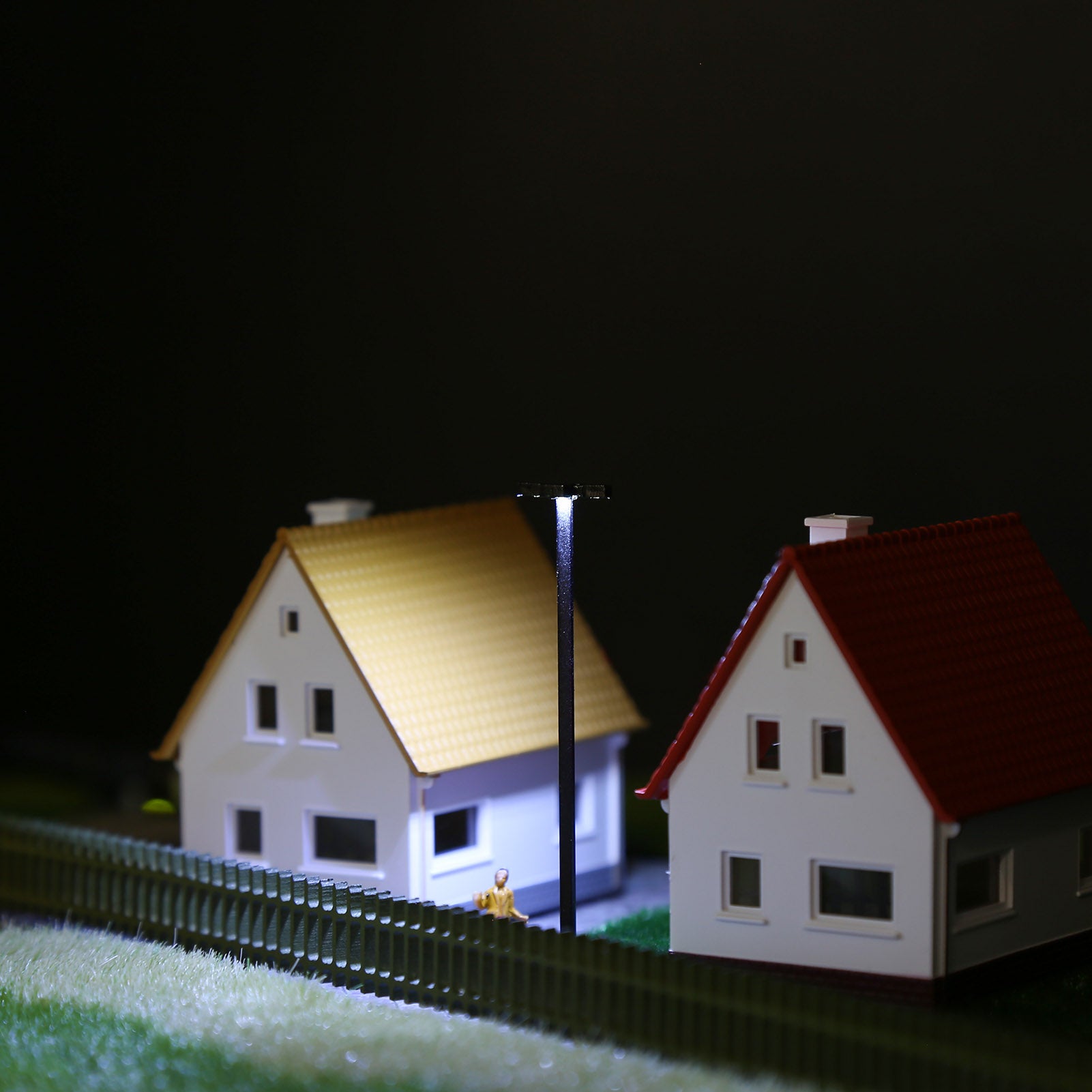 LM05 10pcs N TT Scale 1:160 Metal Lamp Street Lights LED
