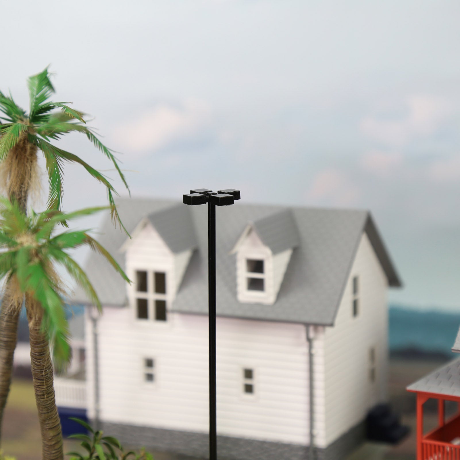 LM06 10pcs OO HO Scale Metal Lamp Four-Heads Street Lights LED