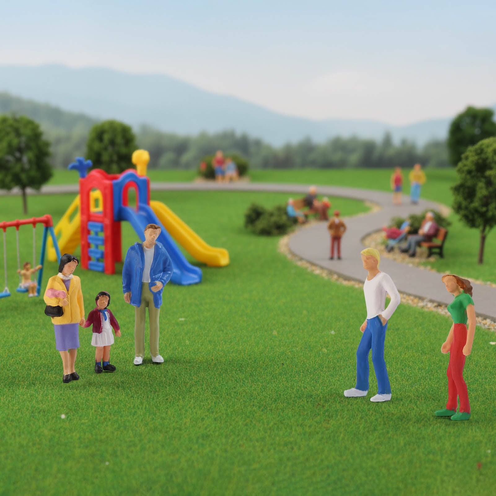 P4312 30pcs O Scale 1:43 Painted Colorful Figures Scale Standing People Model Railway