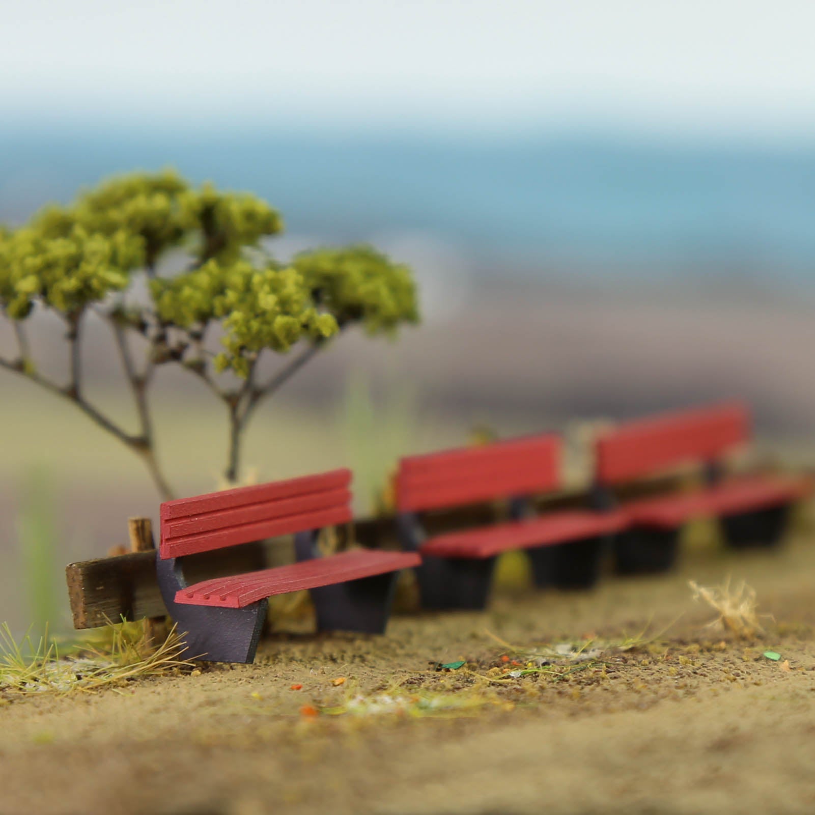 ZY39087 12pcs HO Scale 1:87 Garden Park Red Benches Street Seats Chairs