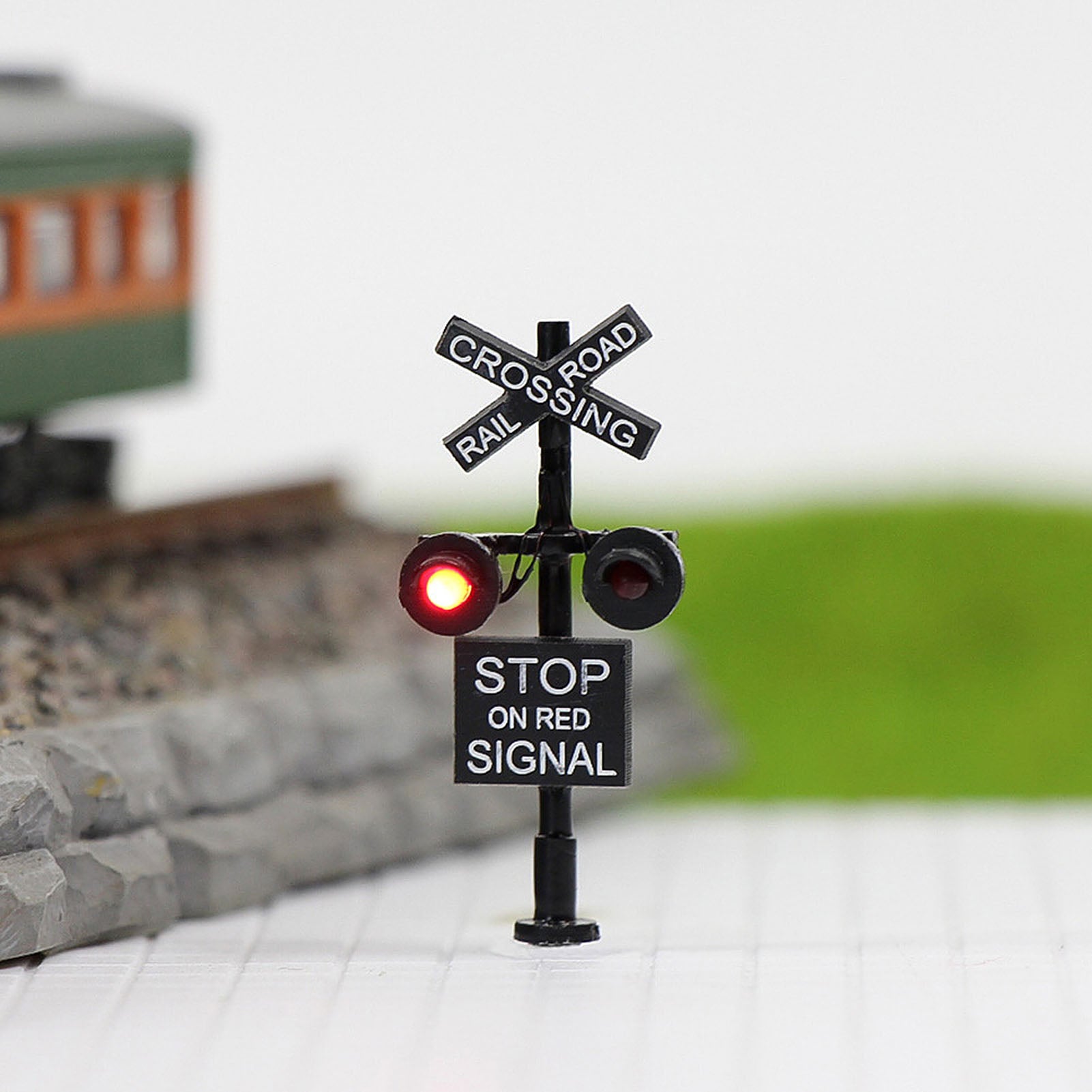 JTD1507RP 1 set N Scale 1:160 Railway Crossing Signal and Circuit Board Flasher