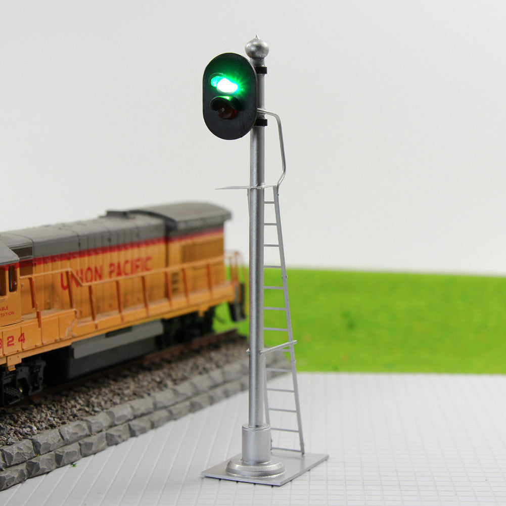 JTD433GR 2pcs O Scale 1:43 Model Railway Signals with Ladder