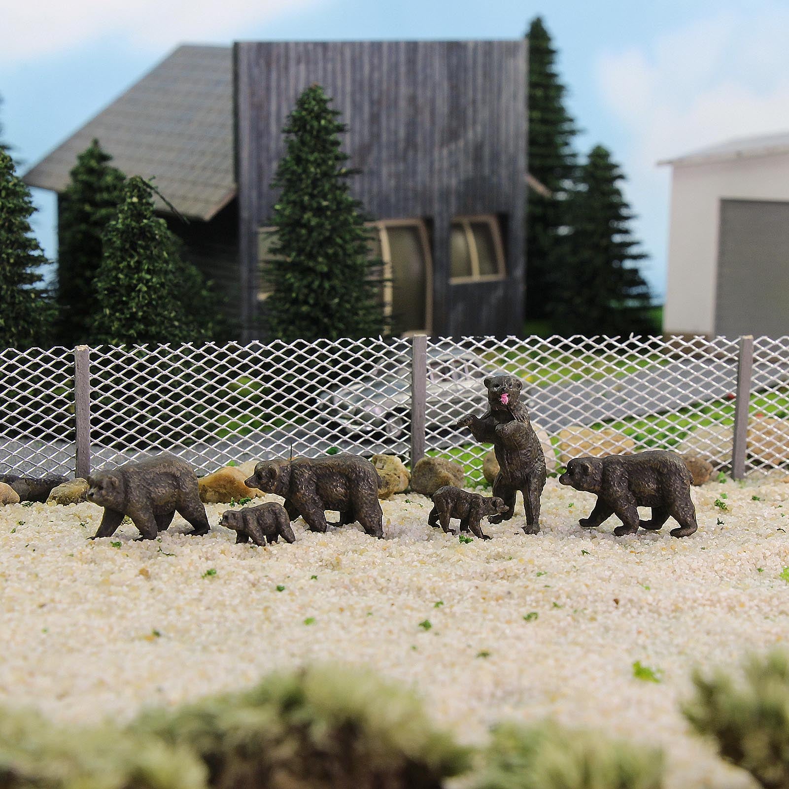 AN8717 12pcs HO Scale 1:87 Bears Family Zoo Wild Animal PVC