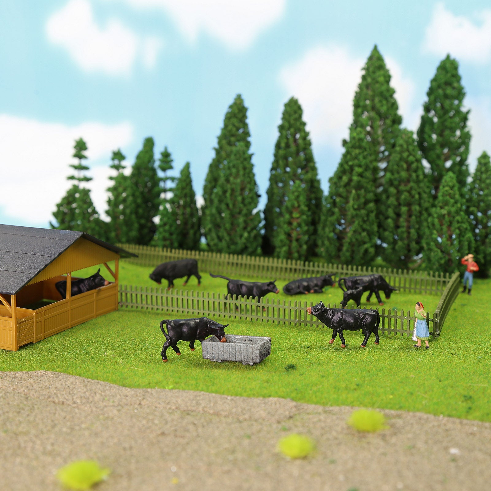 AN8722 36pcs HO Scale 1:87 Painted Black Cows Cattle Shepherd