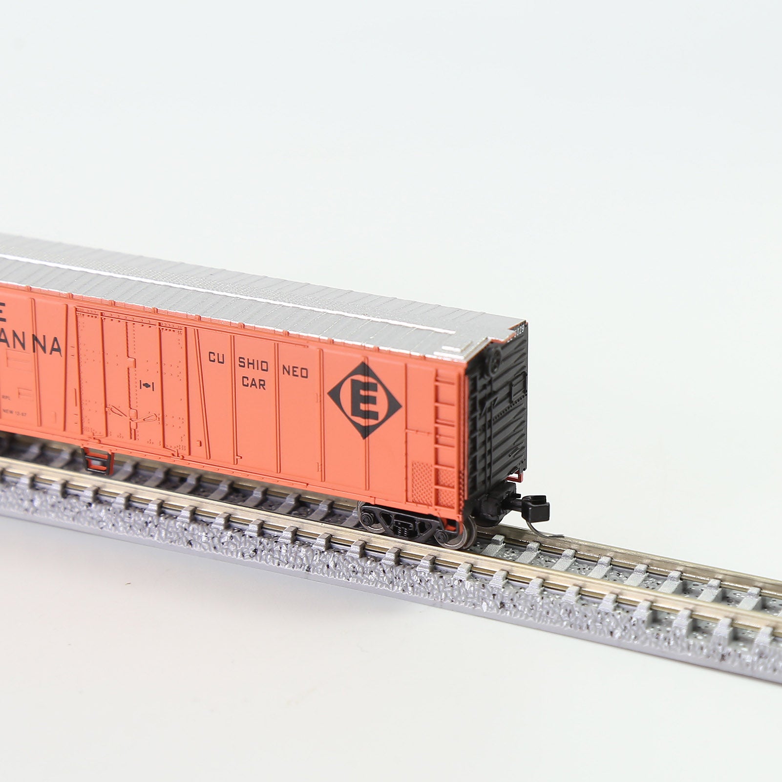 C15015 1pc N Scale 1:160 50ft Steel Reefer Boxcar