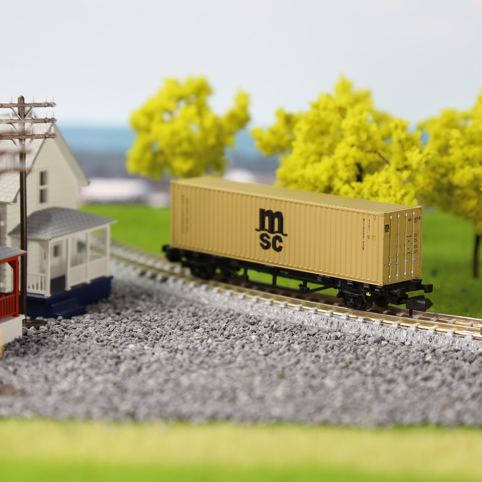 C15061M One Set N Scale 1:150 Flat Car with 20ft 40ft Containers