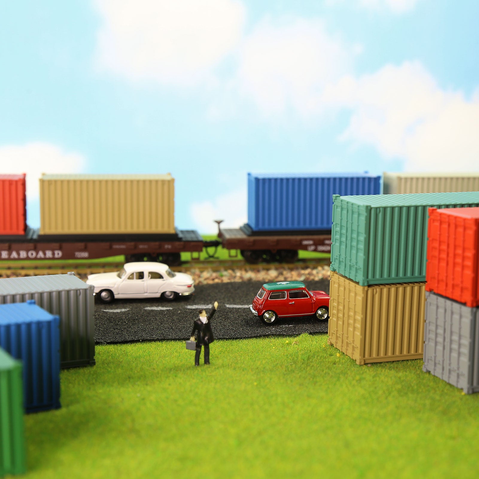 C8720 8pcs HO Scale 1:87 20ft Model Shipping Container