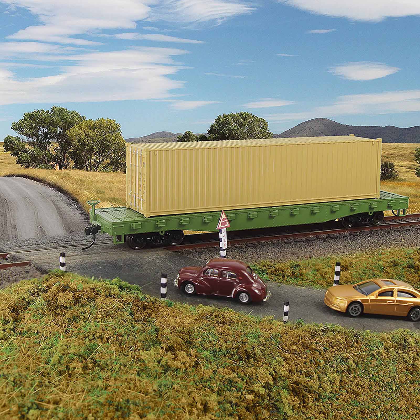 C8741 1pc HO Scale 1:87 52ft Flat Car Flatbed