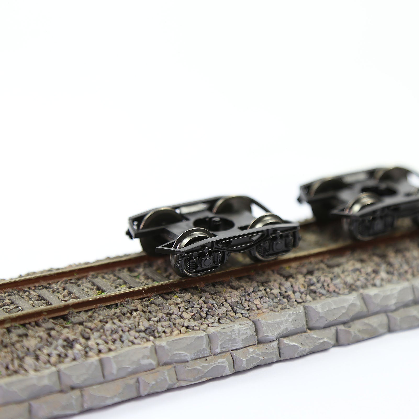 HP1687 2pcs HO Scale 1:87 Model Railway Bogies 36" Metal DC Wheels