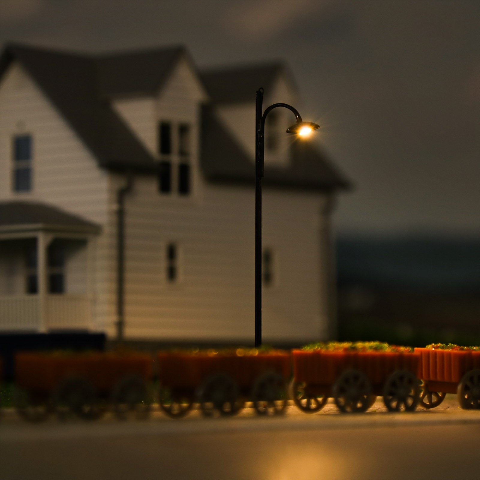 L604 10pcs HO OO Scale 1:87 Street Lights 75mm Warm White LED Lamps