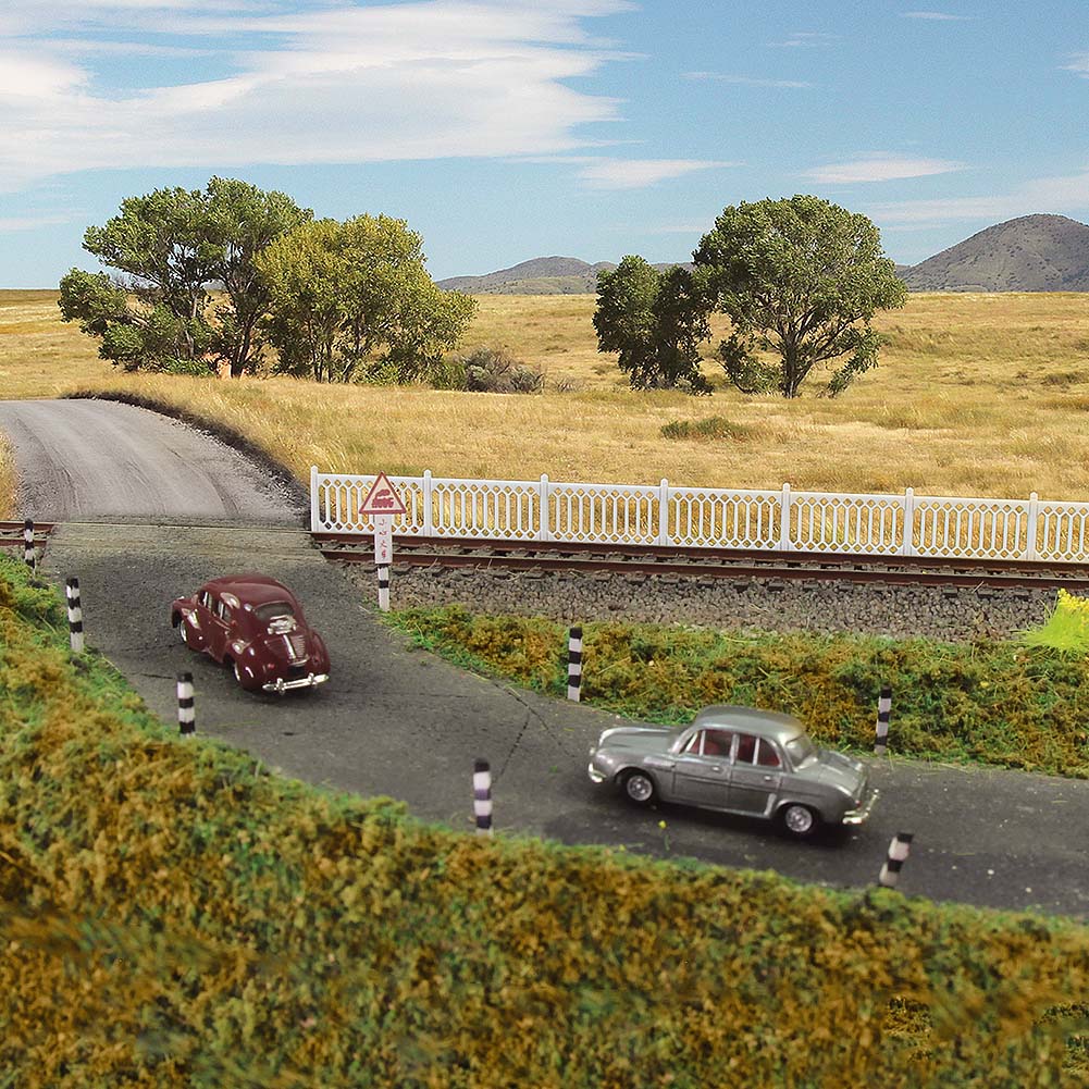 LG0687 3pcs HO/OO Scale 1:87 Building Fences Wall White