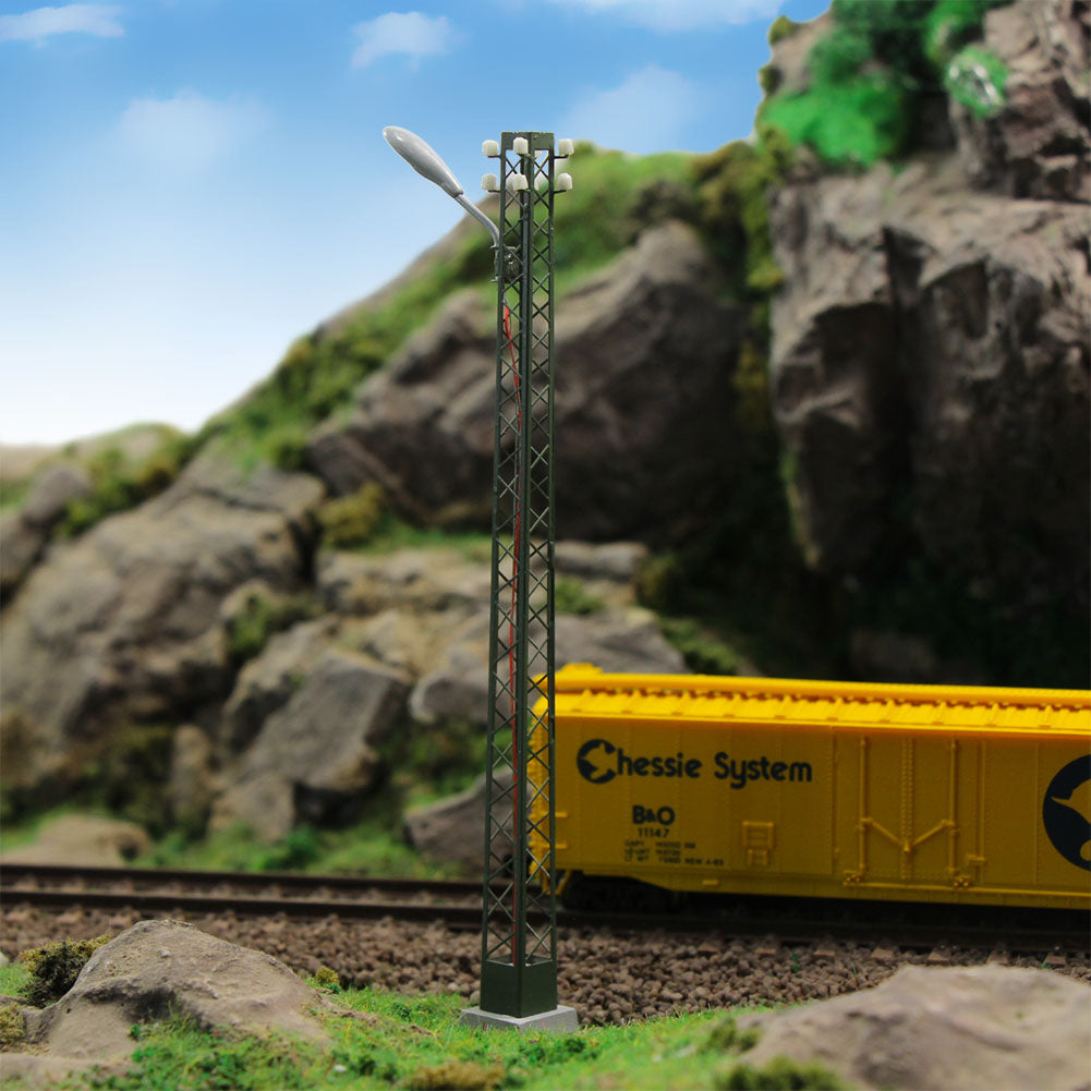 LQS59 3pcs HO N Scale Lattice Mast Lamp Track Light