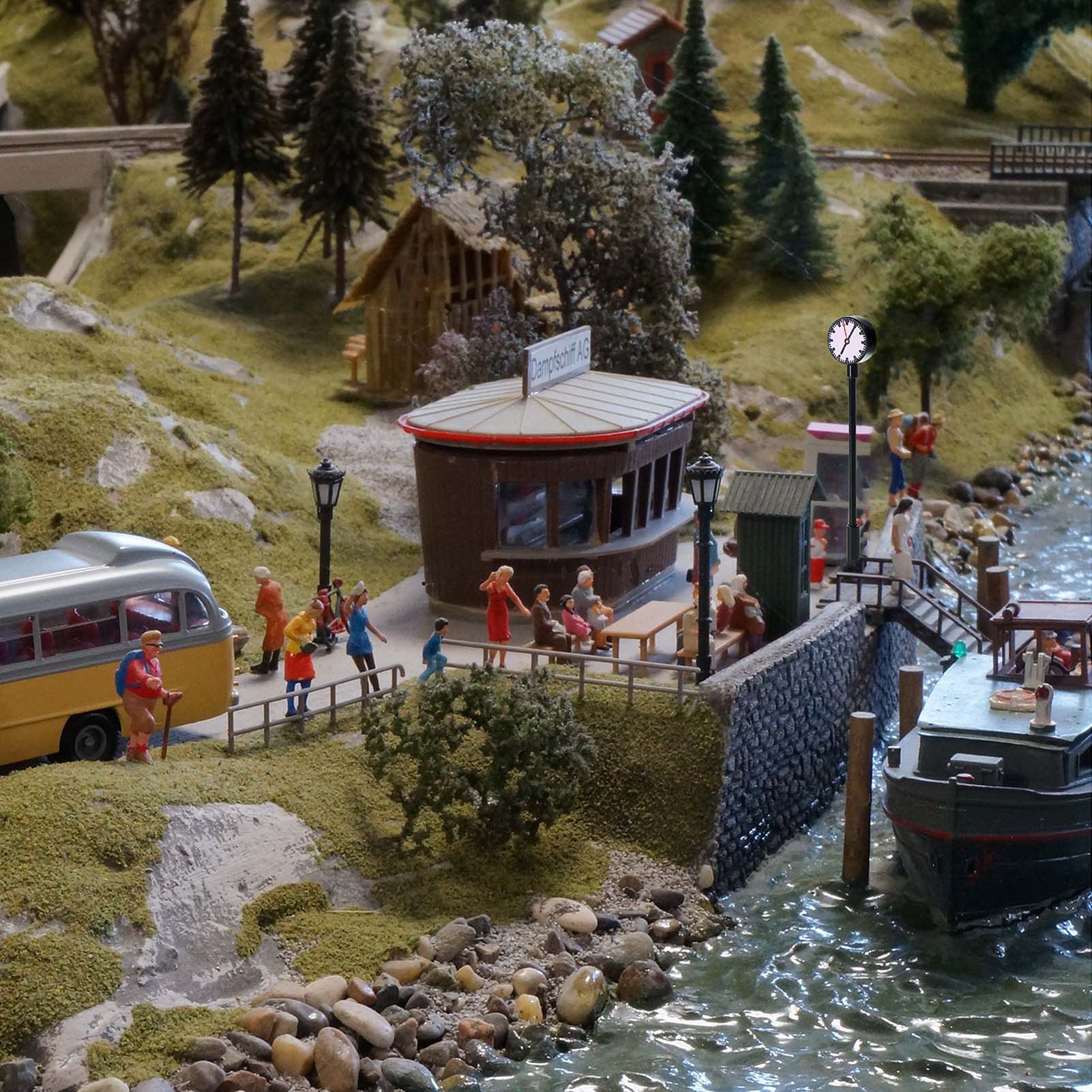 LQS62N 3pcs N Scale 1:160 Platform Clock Lamp