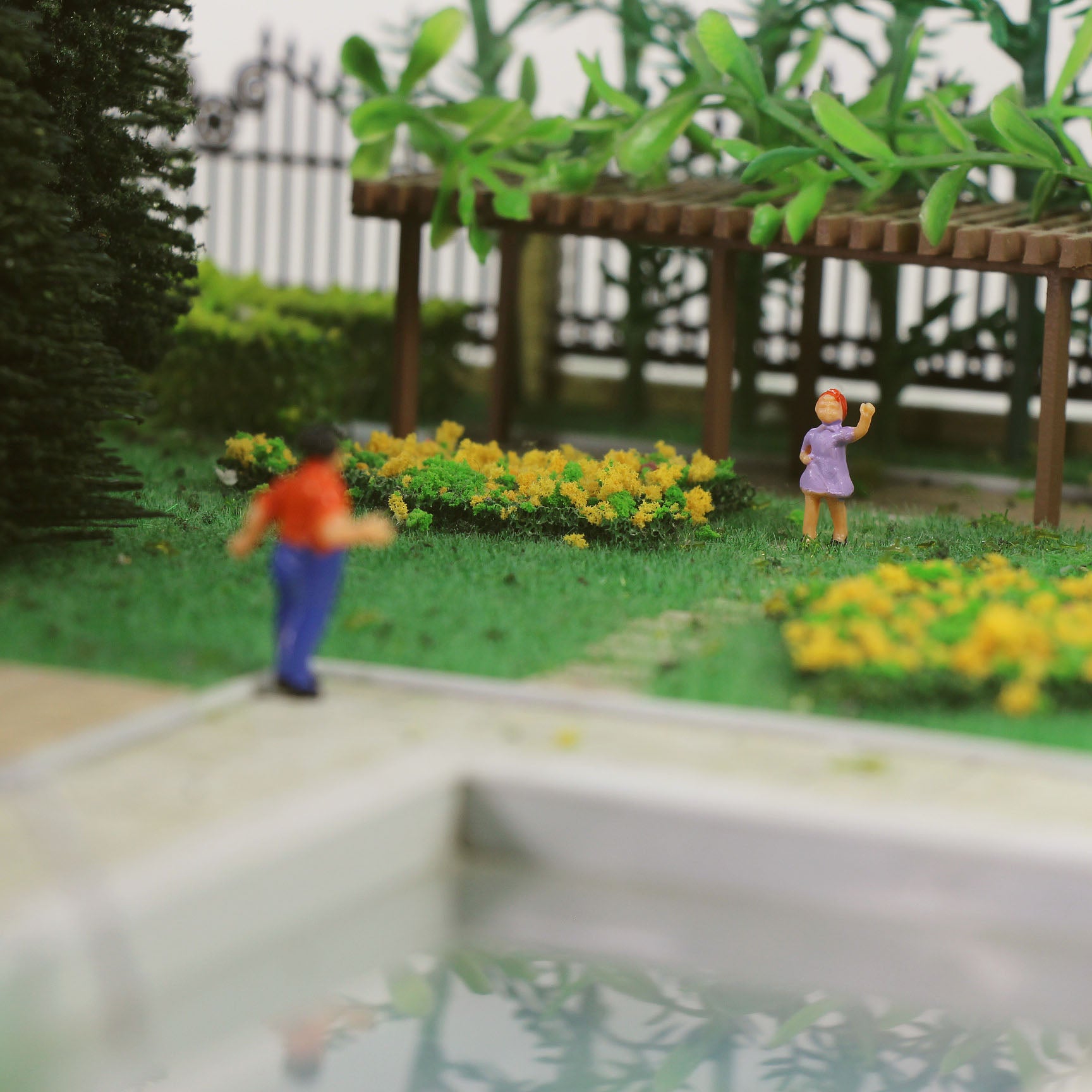 P100W 100pcs HO/TT Scale 1:87 Painted Figures