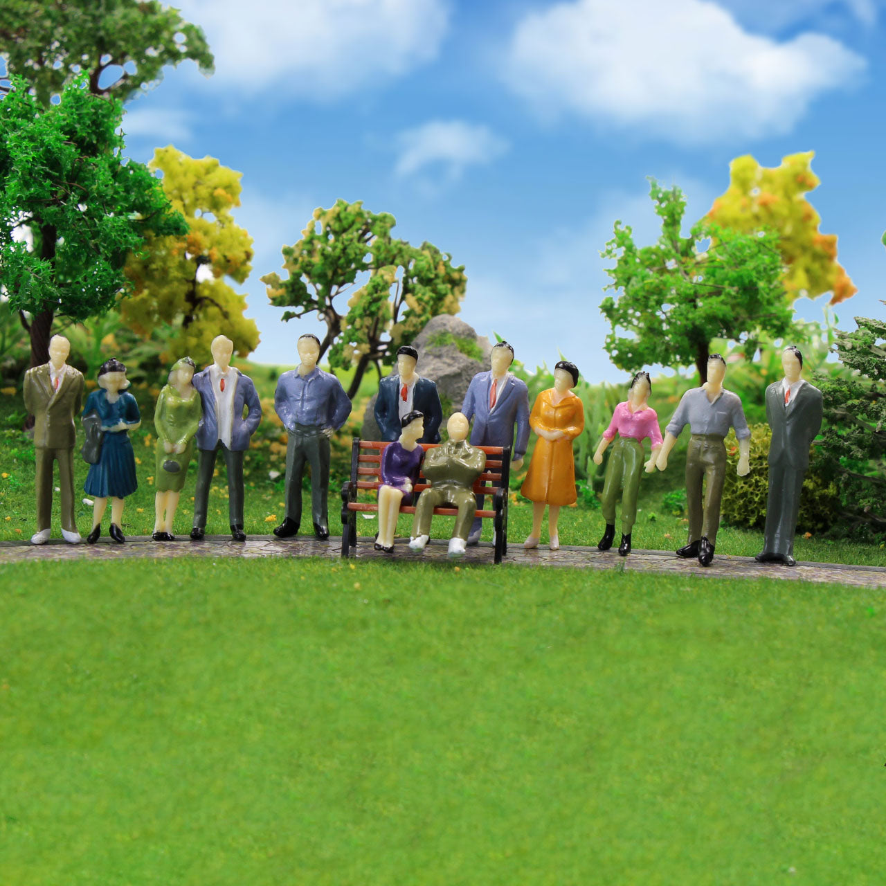 P50 50pcs O Scale 1:50 Sitting Standing Painted Figures People