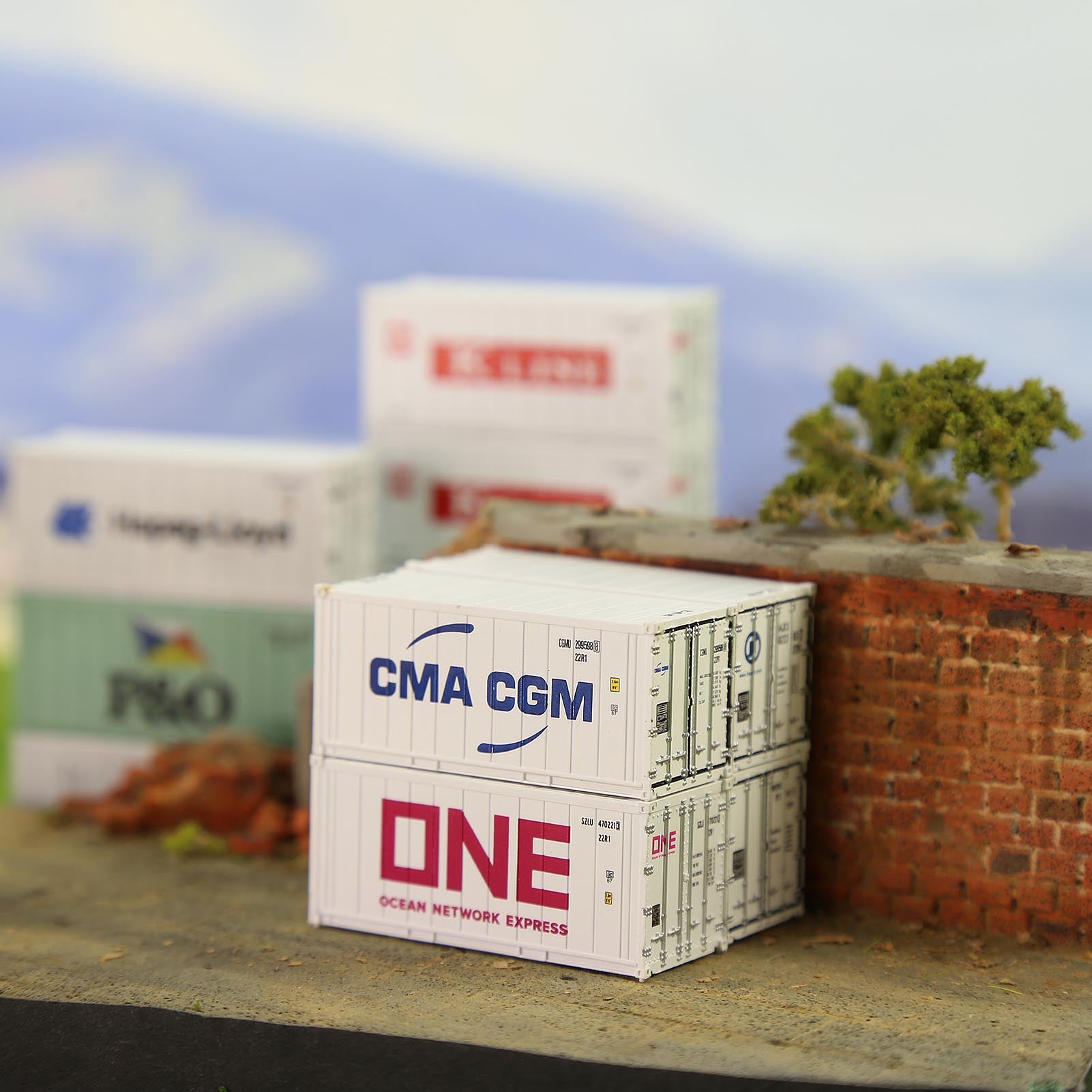 C15011 1pc N Scale 1:160 20ft Hi-Cube Reefer Shipping Container