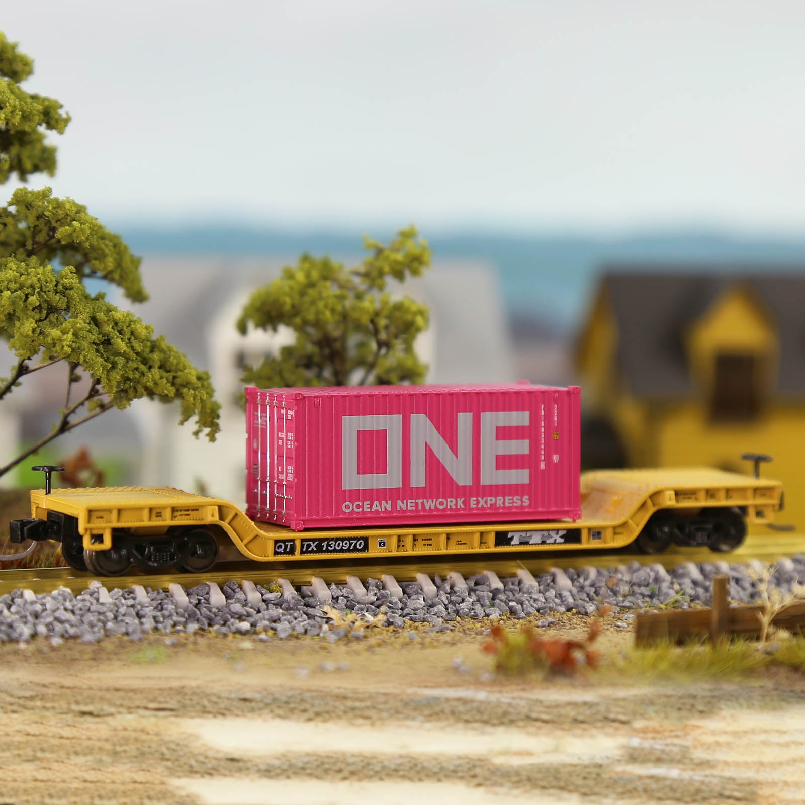 C15069 1 Unit N Scale 1:160 Depressed Center Flat Car Model Railway