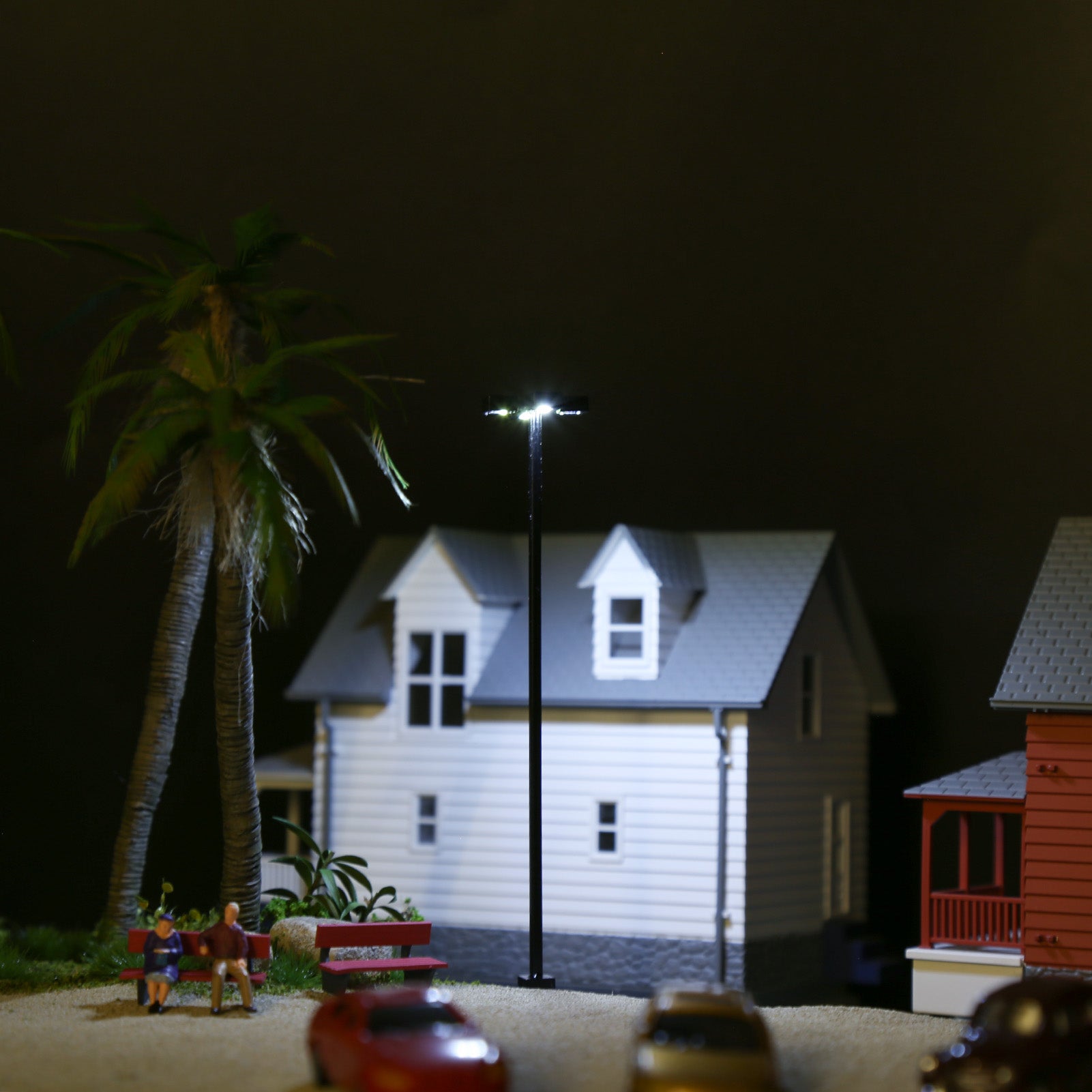 LM06 10pcs OO HO Scale Metal Lamp Four-Heads Street Lights LED