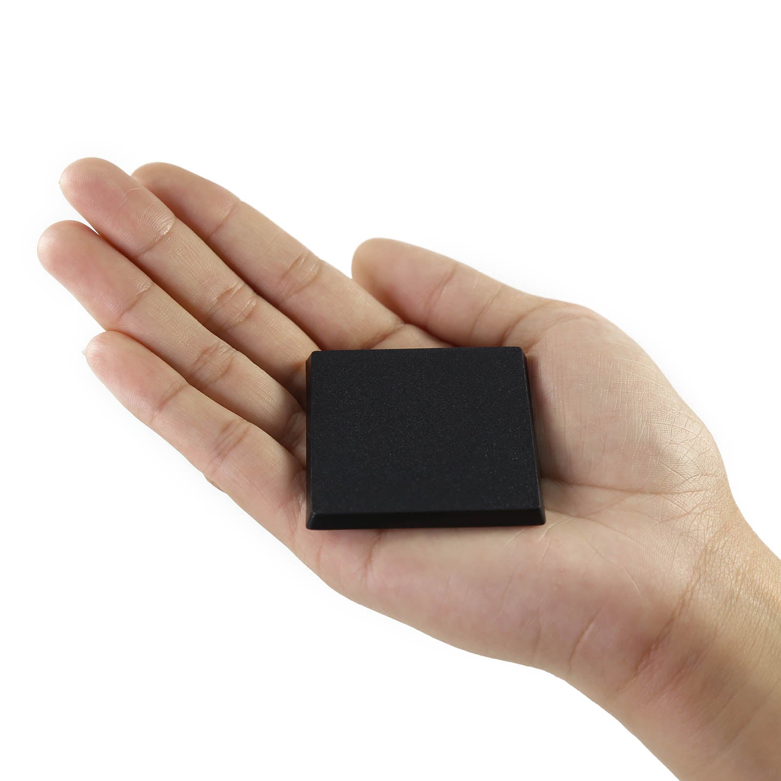 MB1050 16pcs 50mm Square Bases Black Plastic for Wargames
