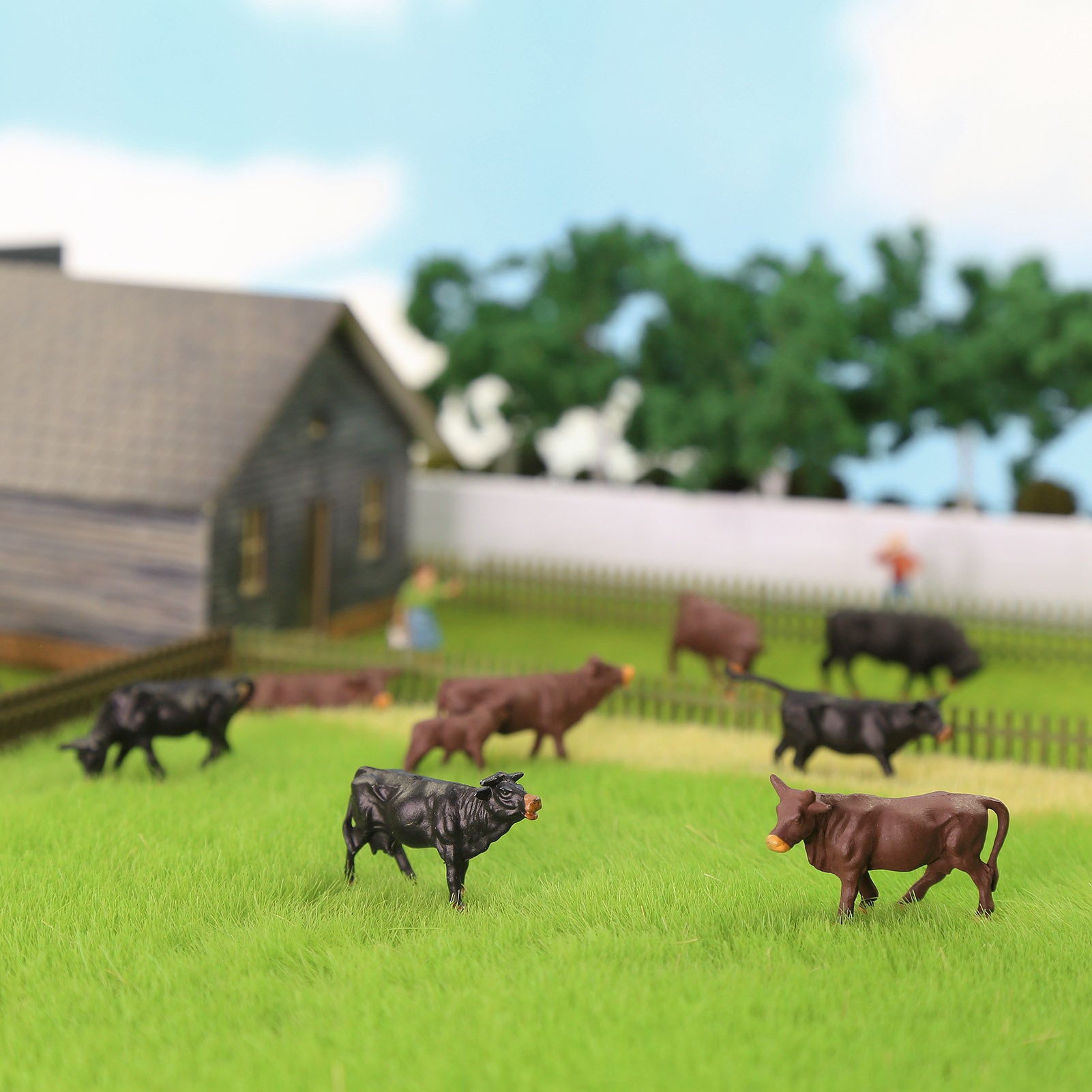 AN8723 36pcs HO Scale 1:87 Brown Black Cows Cattle Shepherd