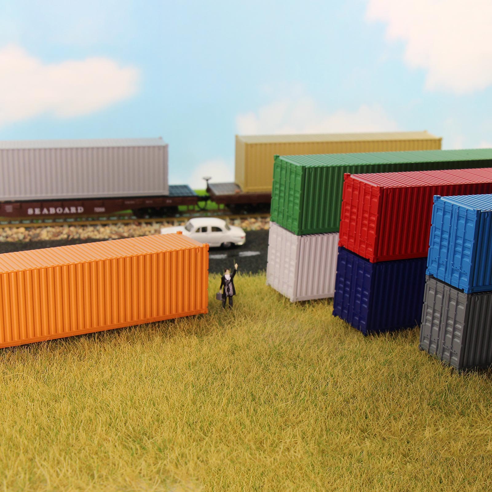 C8740 9pcs HO Scale 1:87 40ft Different Colored Container