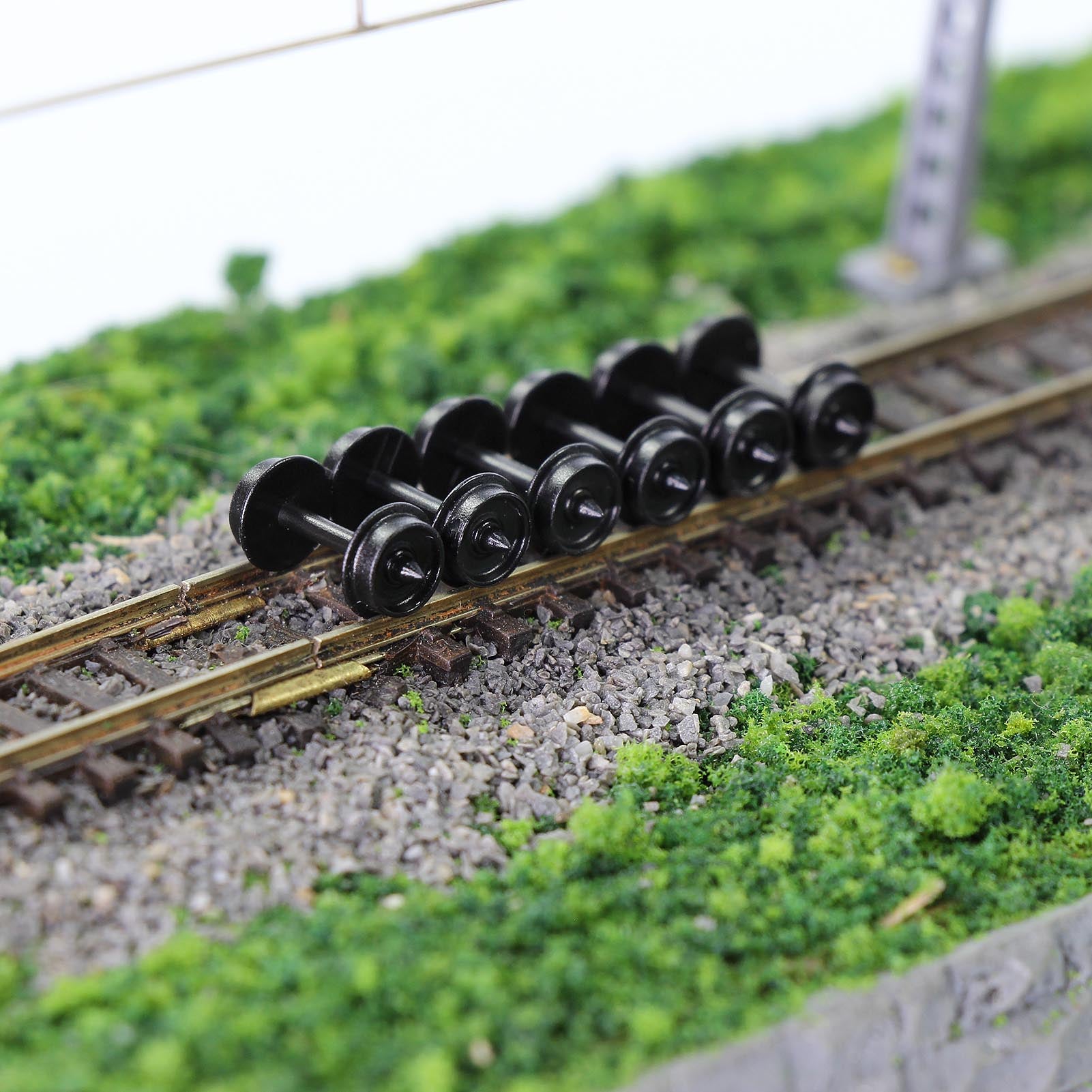 HP28N 24pcs N Scale 1:160 POM Plastic 33'' Wheels