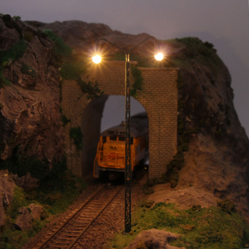 LQS41 3pcs HO/OO Scale 1:87 Two-head Lattice Mast Lamp