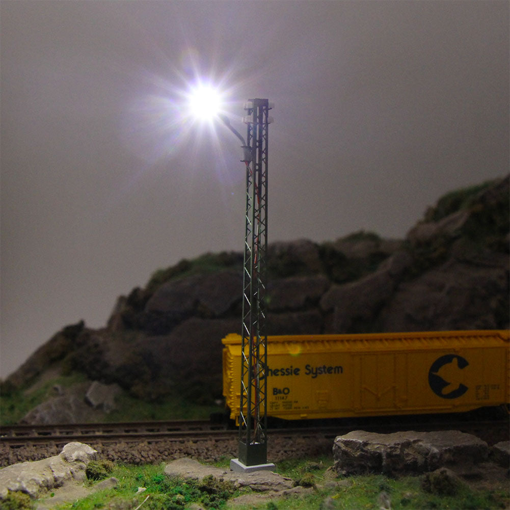 LQS59 3pcs HO N Scale Lattice Mast Lamp Track Light