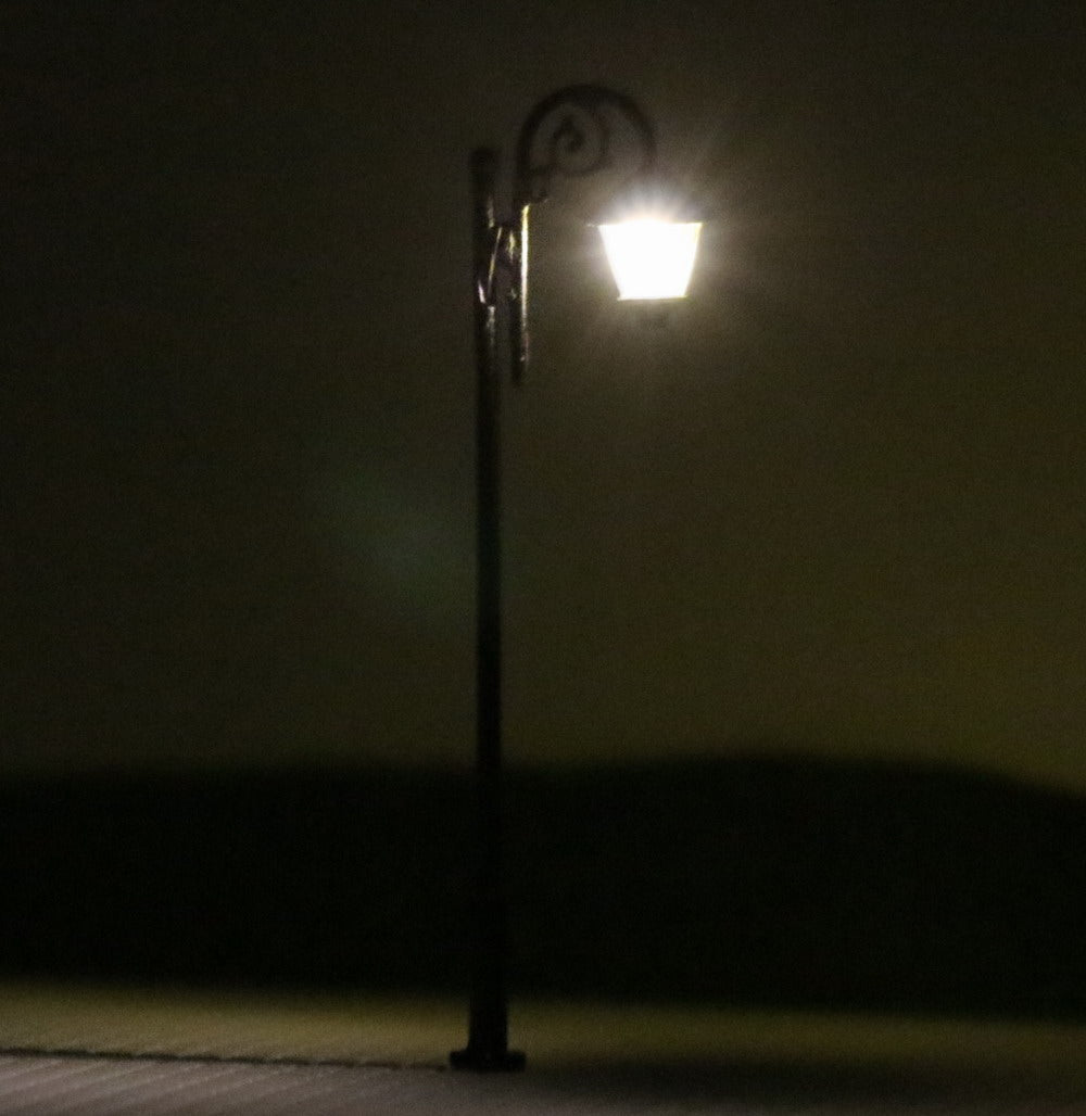LYM37 10pcs HO/OO Scale 1:87 Lamp Post Street Light LED